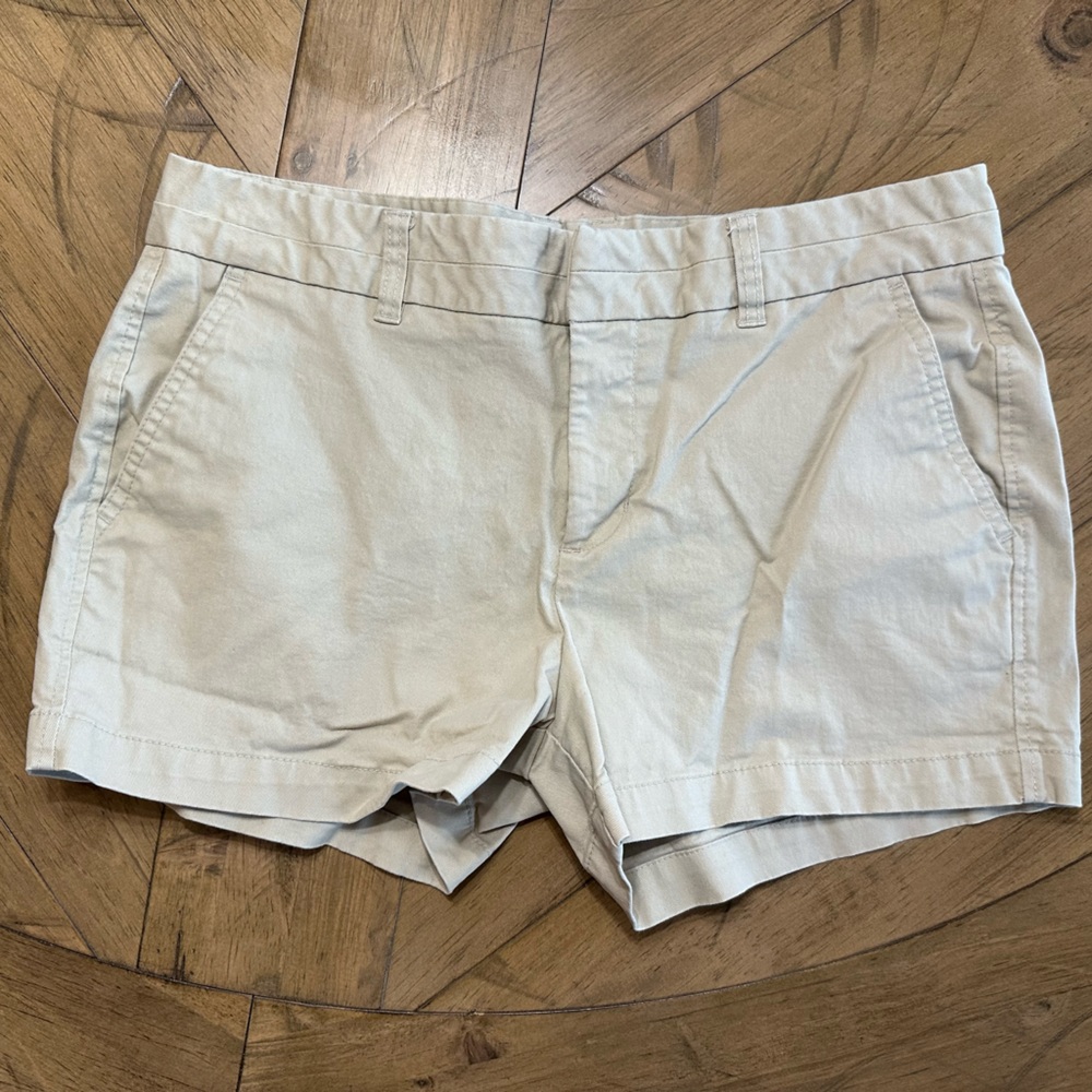 Ladies khaki gap shorts